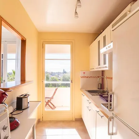 Appartement Flat With Loggia At 10min From The *